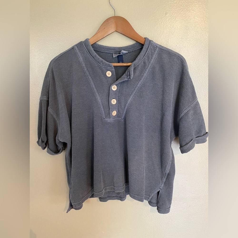 Universal Thread Half Button Cropped Shirt